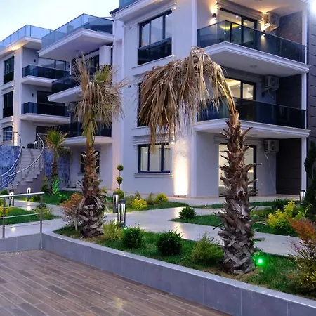 Aparthotel Flower City Suits