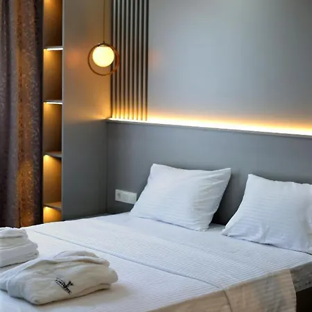 Aparthotel Flower City Suits *