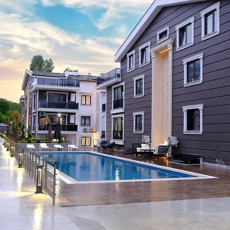 Aparthotel Flower City Suits *