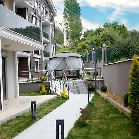 Aparthotel Flower City Suits