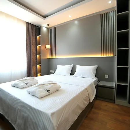 Flower City Suits Aparthotel *